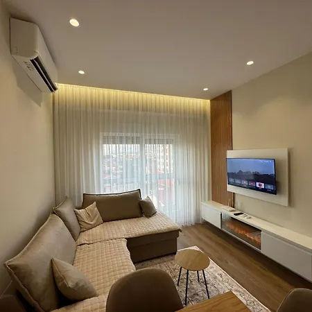 Modern Apartamento Tirana