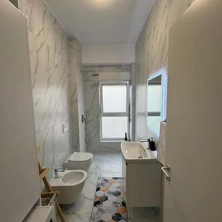 Modern Apartment *